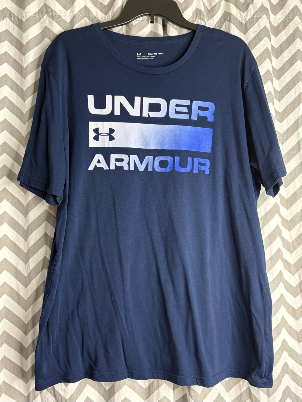 Under Armour Men's Navy Blue Gradient Logo Tee